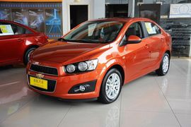 2013款雪佛兰爱唯欧三厢1.6L