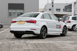 2018款 奥迪A3 Limousine 35TFSI 30周年纪念版 运动版
