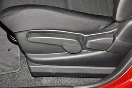 2013款日产骊威劲锐版1.6XL手动舒适型