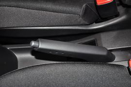 2013款日产骊威劲锐版1.6XL手动舒适型