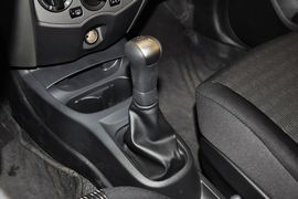 2013款日产骊威劲锐版1.6XL手动舒适型