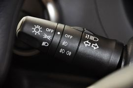 2013款日产骊威劲锐版1.6XL手动舒适型
