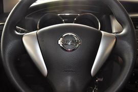 2013款日产骊威劲锐版1.6XL手动舒适型