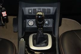 2013款江淮瑞风S5