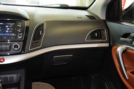 2013款江淮瑞风S5