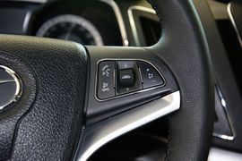 2013款江淮瑞风S5