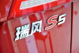 2013款江淮瑞风S5