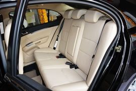 2013款吉利帝豪EC7