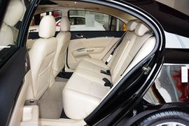 2013款吉利帝豪EC7