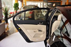 2013款吉利帝豪EC7