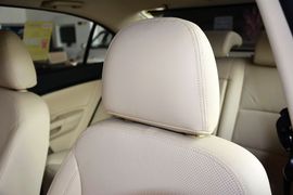 2013款吉利帝豪EC7