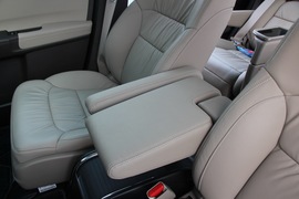 2018款广汽本田奥德赛2.4L至尊版