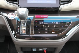 2018款广汽本田奥德赛2.4L至尊版