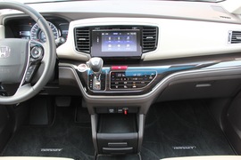 2018款广汽本田奥德赛2.4L至尊版