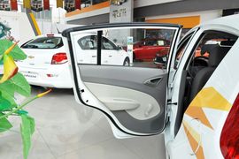 2013款雪佛兰赛欧两厢1.2L手动理想版