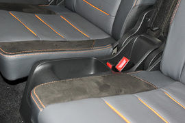 2018款五十铃mu-X牧游侠