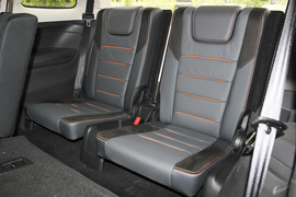 2018款五十铃mu-X牧游侠