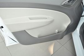 2013款雪佛兰赛欧两厢1.2L手动理想版