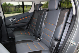 2018款五十铃mu-X牧游侠