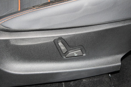 2018款五十铃mu-X牧游侠