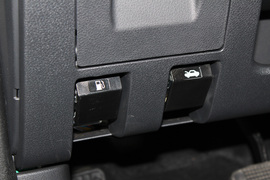 2018款五十铃mu-X牧游侠