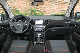 2018款五十铃mu-X牧游侠