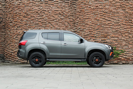 2018款五十铃mu-X牧游侠