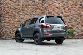 2018款五十铃mu-X牧游侠