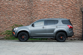 2018款五十铃mu-X牧游侠