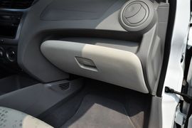 2013款雪佛兰赛欧两厢1.2L手动理想版