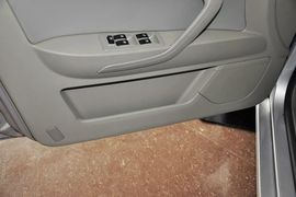 2012款吉利英伦SC3