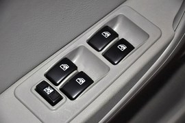 2012款吉利英伦SC3