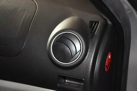2012款吉利英伦SC3