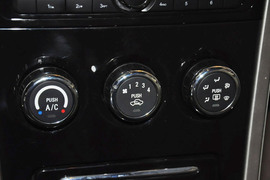 2012款吉利英伦SC3