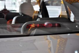 2012款吉利英伦SC3