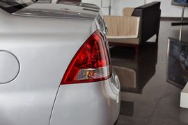 2012款吉利英伦SC3