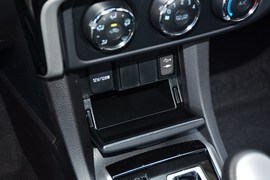 2018款丰田卡罗拉1.2T