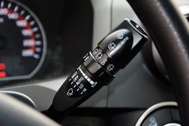 2014款双龙爱腾2.3L两驱自动精英汽油版