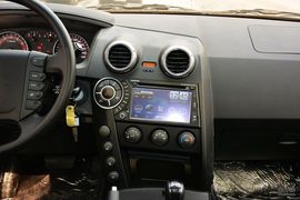 2014款双龙爱腾2.3L两驱自动精英汽油版