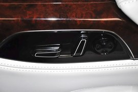 2013款奥迪A8L