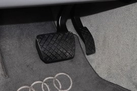 2013款奥迪A8L