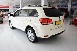 2013款菲亚特菲跃2.4L豪华导航版