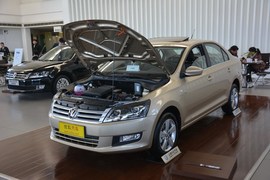 2013款大众全新桑塔纳1.6L手动舒适版