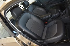 2013款大众全新桑塔纳1.6L手动舒适版