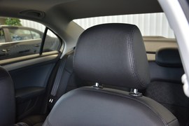 2013款大众全新桑塔纳1.6L手动舒适版