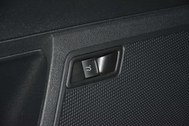 2013款大众全新桑塔纳1.6L手动舒适版