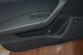 2013款大众全新桑塔纳1.6L手动舒适版