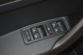 2013款大众全新桑塔纳1.6L手动舒适版