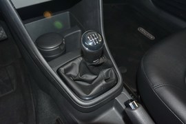 2013款大众全新桑塔纳1.6L手动舒适版