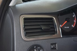 2013款大众全新桑塔纳1.6L手动舒适版